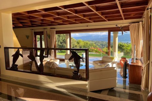 Mansión de Ensueño en Nuevo Arenal