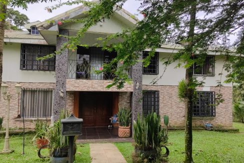 Casa y Bodega Aguas Zarcas